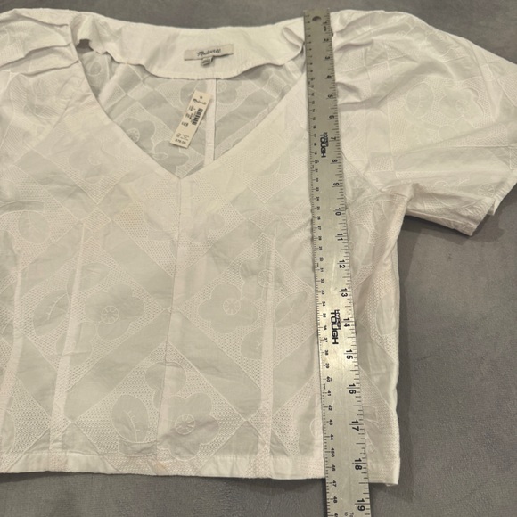 Madewell Darted V-Neck Top in Floral • size 0 • eyelet white • NP007 - Picture 10 of 11